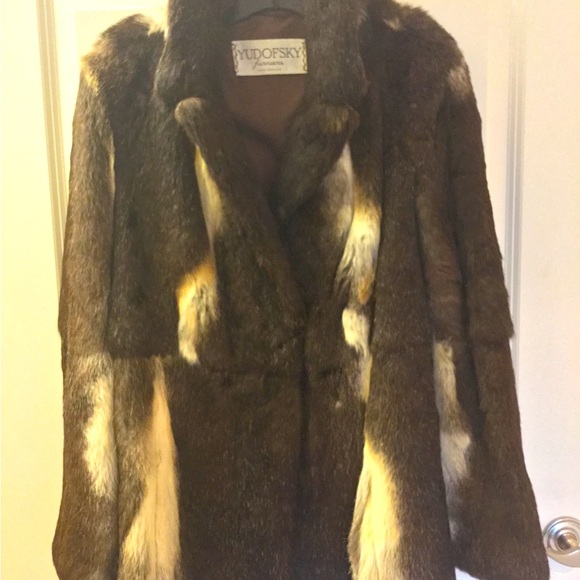 Yudofsky Furriers fur jacket with brown leather belt - Picture 4 of 4